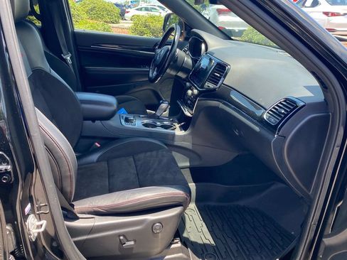 Used 2020 Jeep Grand Cherokee Trailhawk AWD/4WD image 18