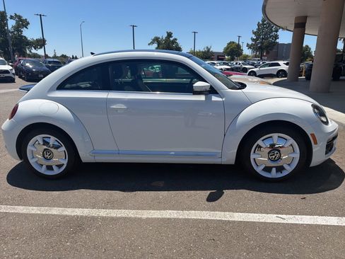 Used 2019 Volkswagen Beetle 2.0T Final Edition SEL FWD image 2