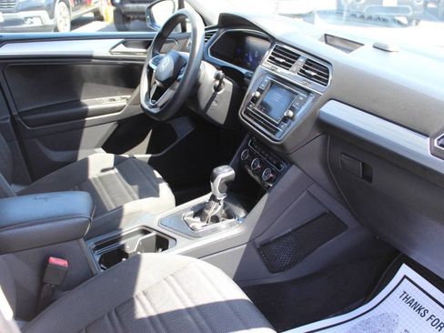 Used 2022 Volkswagen Tiguan S image 9