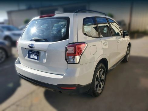 Used 2018 Subaru Forester 2.5i w/ Alloy Wheel Package AWD/4WD image 12