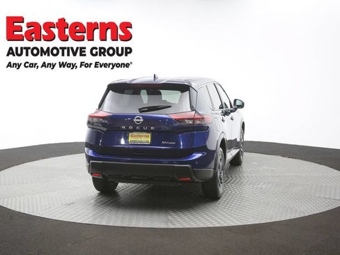 Used 2024 Nissan Rogue SV AWD/4WD image 38
