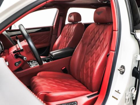 Used 2016 Bentley Flying Spur V8 image 21