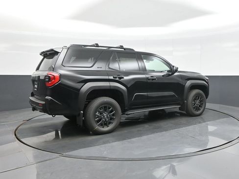 New 2026 Toyota 4Runner SR5 AWD/4WD image 8
