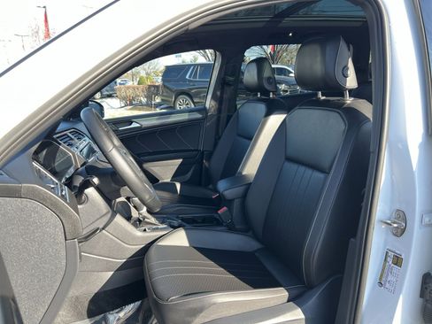 Used 2024 Volkswagen Tiguan SE R-Line image 13