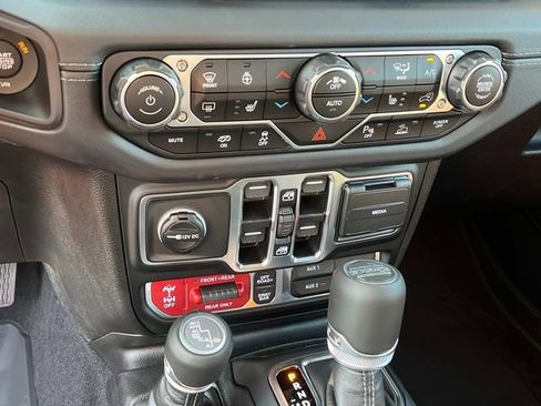 New 2025 Jeep Wrangler Rubicon 392 image 26