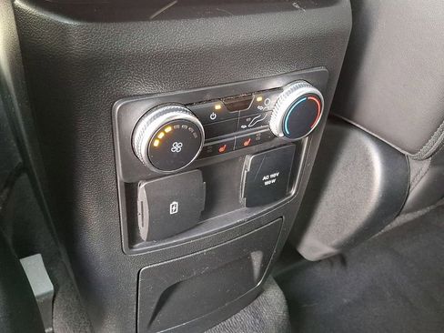 Used 2023 Ford Explorer Platinum w/ Technology Package image 31