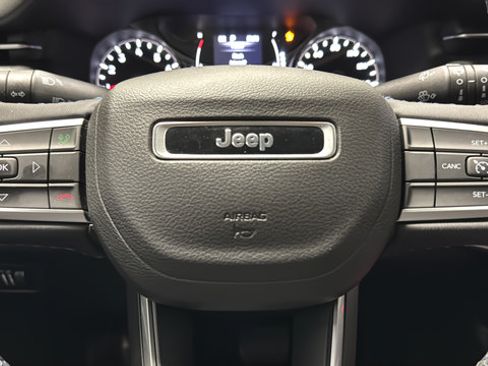 Used 2022 Jeep Compass Latitude AWD/4WD image 14