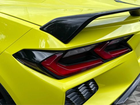 Used 2021 Chevrolet Corvette Stingray Preferred Conv w/ Z51 Performance Package RWD image 22