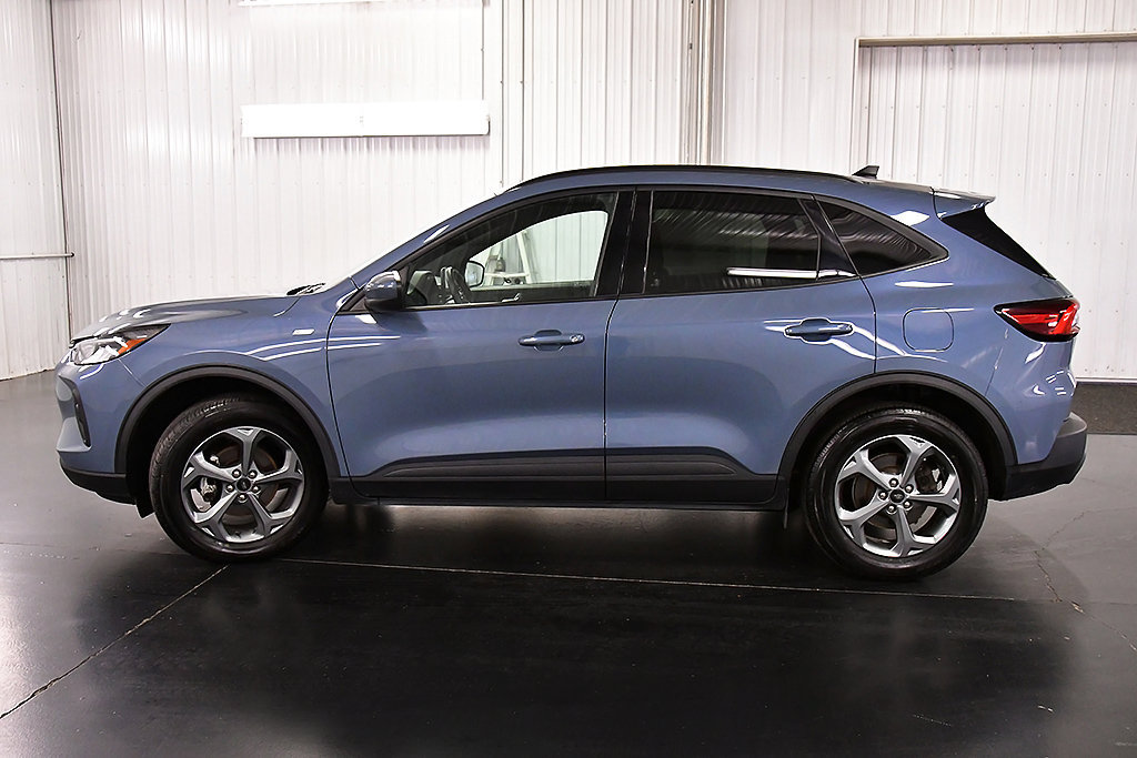 Used 2025 Ford Escape ST-Line Select AWD/4WD image 4