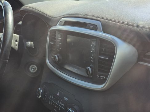 Used 2018 Kia Sorento AWD image 18