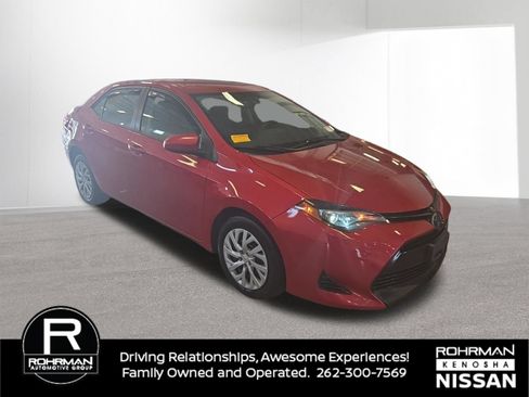 Used 2017 Toyota Corolla LE FWD image 7