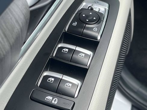 Used 2025 Kia Telluride EX w/ EX Captain's Chair Package AWD/4WD image 34