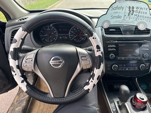 Used 2014 Nissan Altima 2.5 SV image 7