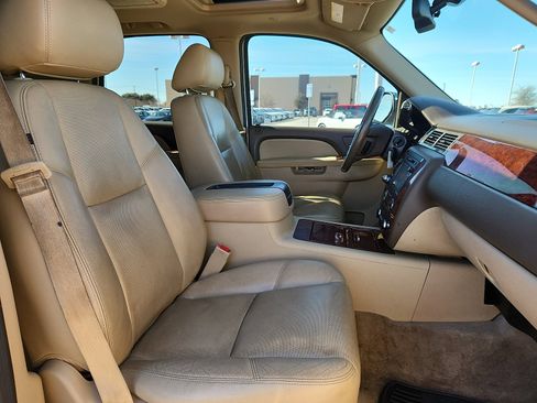 Used 2014 Chevrolet Tahoe LTZ image 15