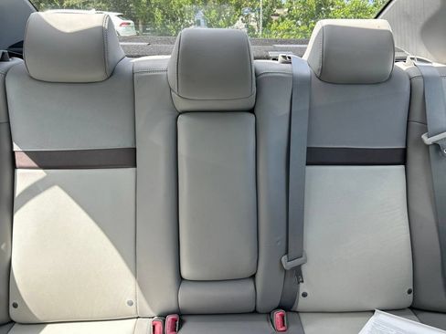 Used 2014 Toyota Camry XLE w/ Leather Package FWD image 13