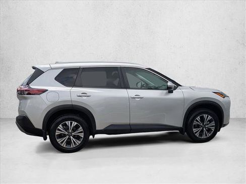 Certified 2022 Nissan Rogue SV w/ SV Premium Package FWD image 4