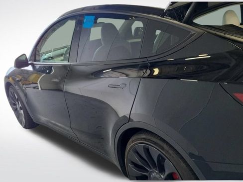 Used 2024 Tesla Model Y Performance AWD/4WD image 3