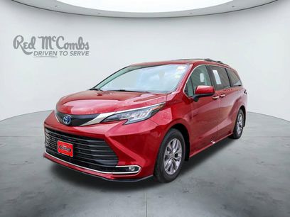 Certified 2022 Toyota Sienna XLE