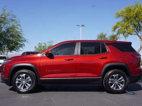 Used 2025 Chevrolet Equinox LT w/ Safety and Technology Package image 2