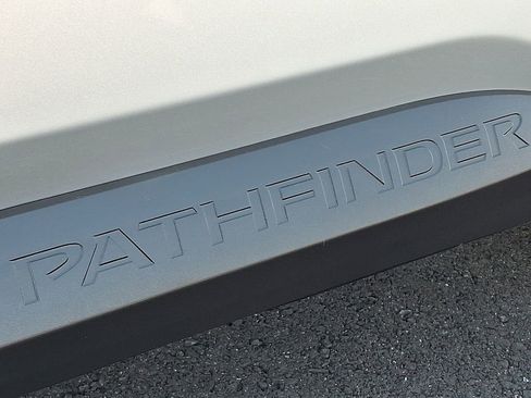 Certified 2025 Nissan Pathfinder SV w/ SV Premium Package image 30