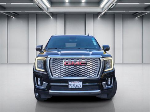 Used 2023 GMC Yukon Denali image 2
