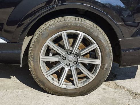 Used 2018 Audi Q7 3.0T Prestige image 11