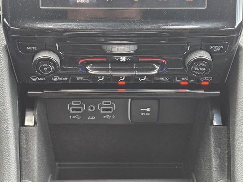 Used 2022 Jeep Grand Cherokee L Laredo w/ Luxury Tech Group I image 14