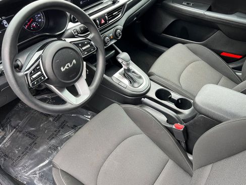 Used 2023 Kia Forte LXS image 10