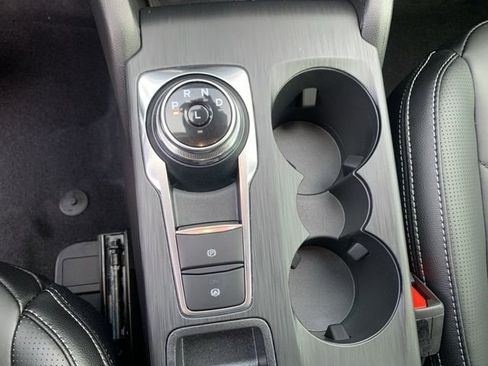 New 2026 Ford Escape SE w/ PHEV Premium Package FWD image 23