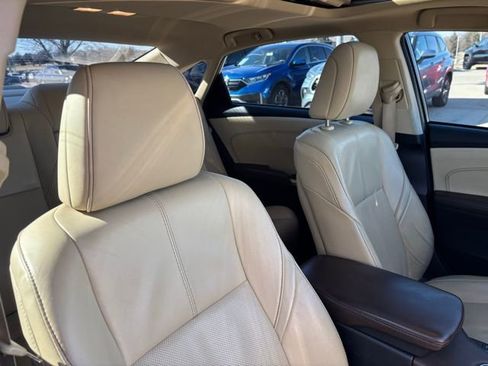 Used 2015 Toyota Avalon Limited image 23