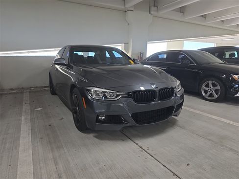 Used 2018 BMW 330i 330i w/ M Sport Package image 2