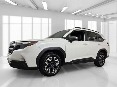 Certified 2025 Subaru Forester Premium w/ Convenience Package #1 AWD/4WD image 2