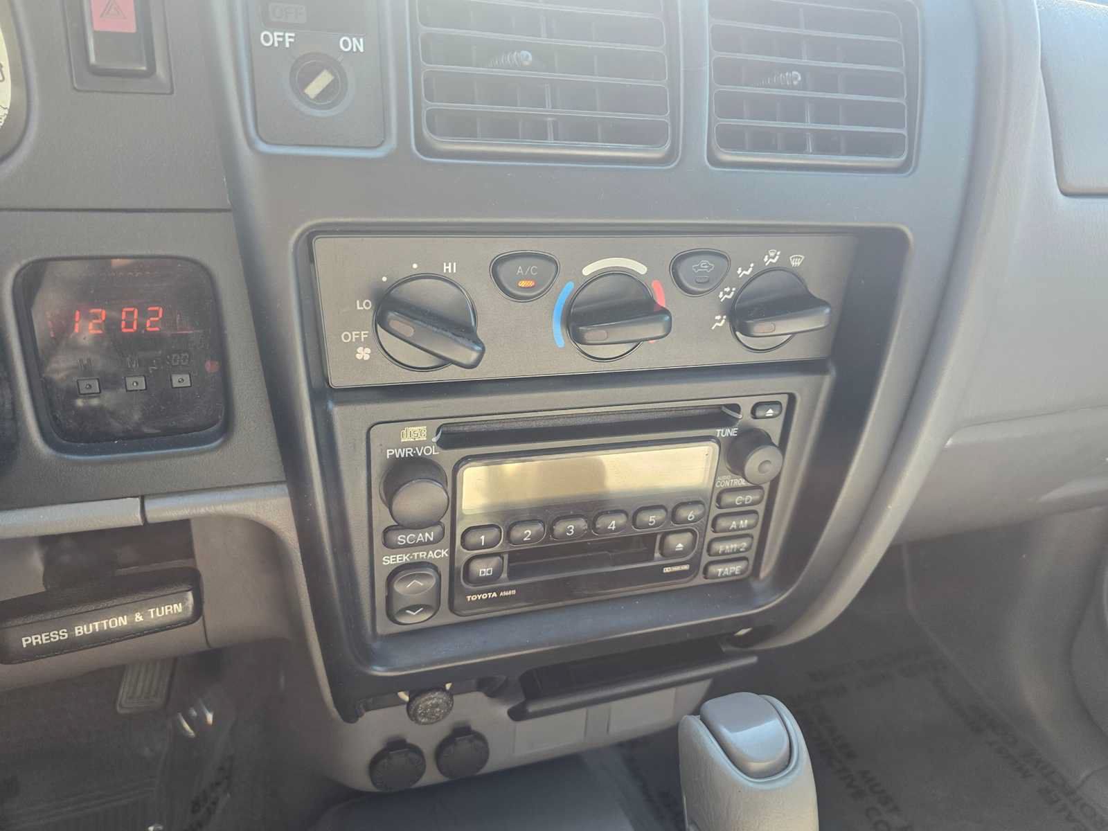 Used 2004 Toyota Tacoma 2WD Xtracab image 22