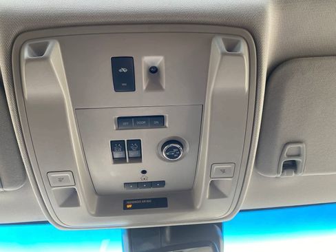 Used 2016 GMC Yukon Denali w/ Open Road Package image 31