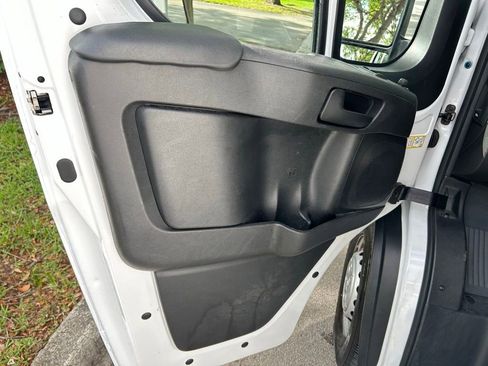 Used 2025 RAM ProMaster 2500 w/ Convenience Group FWD image 29