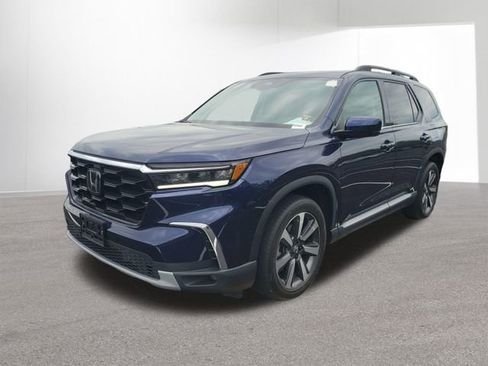 Used 2023 Honda Pilot Touring image 11