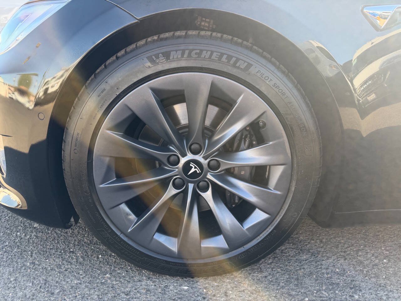 Used 2020 Tesla Model S Long Range Plus AWD/4WD image 10