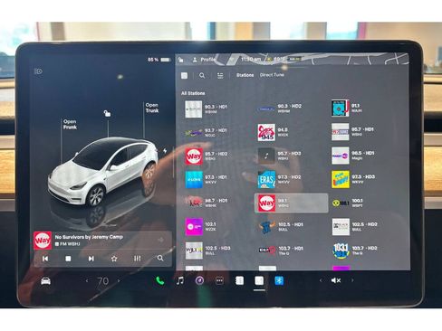 Used 2023 Tesla Model Y Long Range image 33