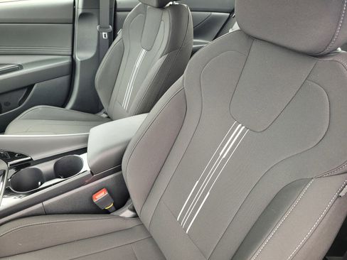 New 2025 Hyundai Elantra SEL image 15