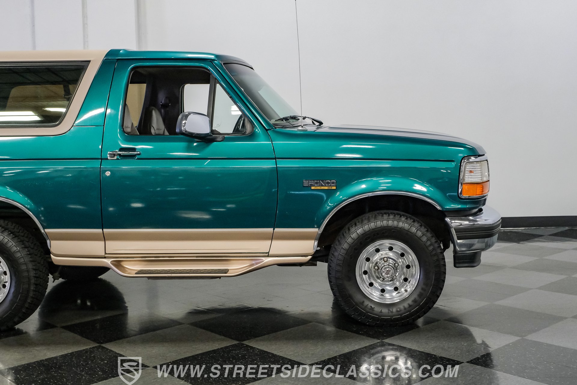 Used 1996 Ford Bronco Eddie Bauer AWD/4WD image 30