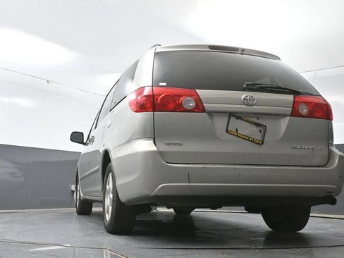Used 2008 Toyota Sienna FWD image 28
