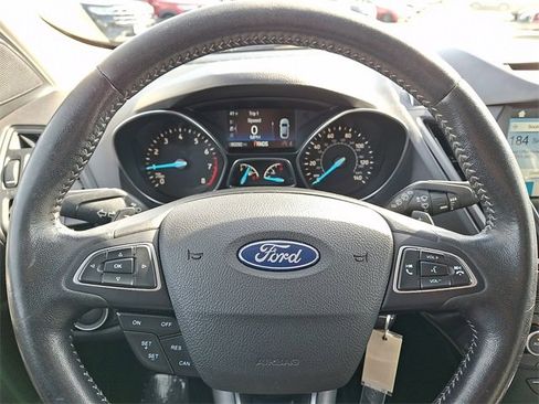 Certified 2018 Ford Escape SE w/ SE Sport Appearance Package image 16