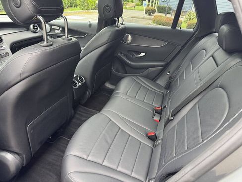 Used 2017 Mercedes-Benz GLC 300 4MATIC image 18