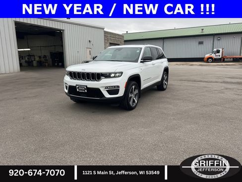 Used 2023 Jeep Grand Cherokee 4xe w/ Luxury Tech Group II image 3