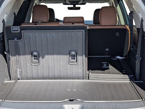 New 2026 Nissan Pathfinder Platinum w/ Cargo Package image 25