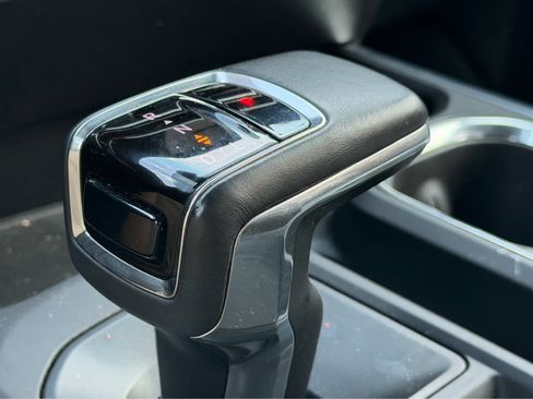Used 2022 Chevrolet Silverado 1500 LT Trail Boss w/ LT Trail Boss Premium Package AWD/4WD image 24