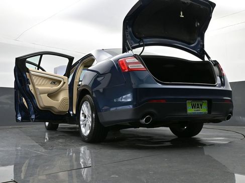 Used 2017 Ford Taurus SE image 35