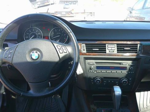 Used 2011 BMW 328i xDrive Sedan AWD/4WD image 10