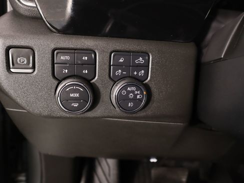 Used 2023 Chevrolet Silverado 1500 LTZ image 8