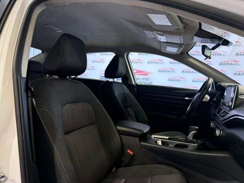 Used 2025 Nissan Altima 2.5 SV image 15